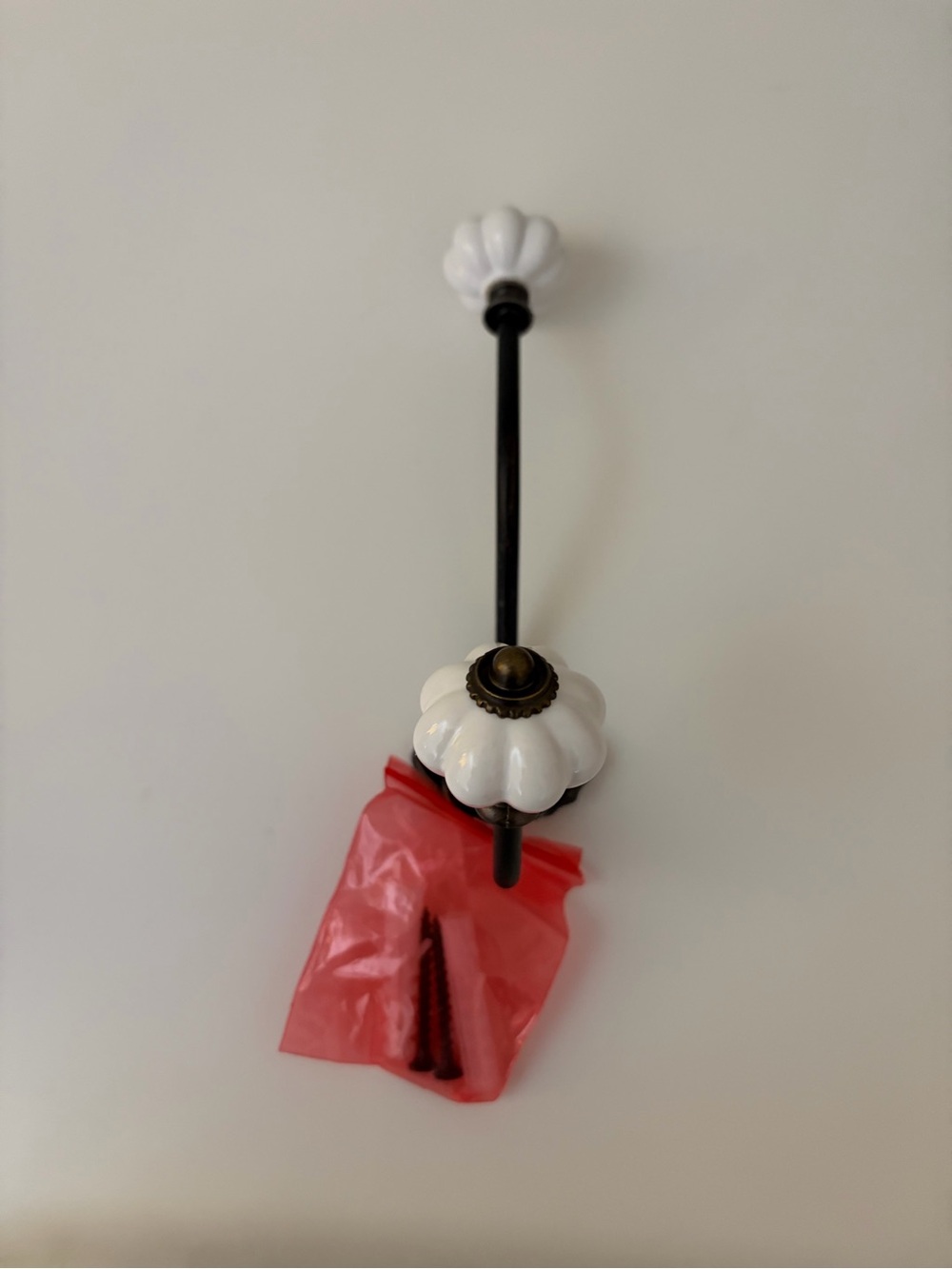 White Ceramic and Oil-Rubbed Bronze Wall Hook - Elegant Floral Design